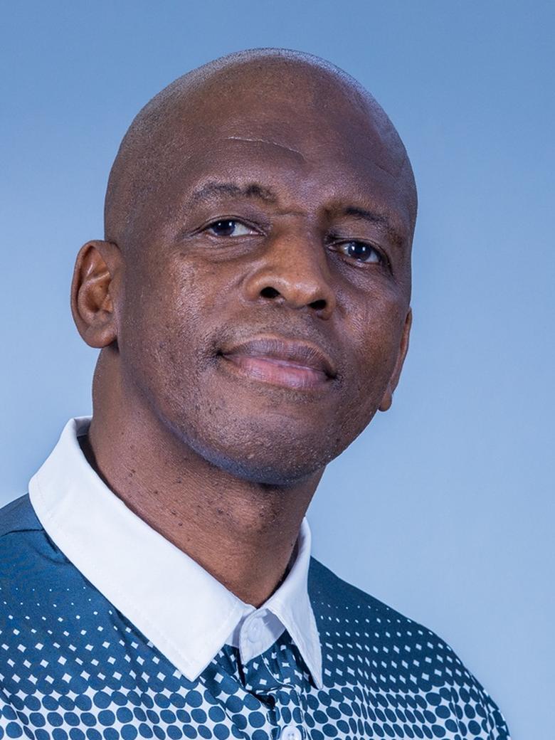 Dr Sifiso Mbelu